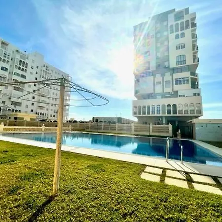 Gatu Salada, Junto La Playa, Parking, Terraza, Aire Acc, Piscina, Wifi Solo Familias O Grupos Mayores De 25 Anos Apartment