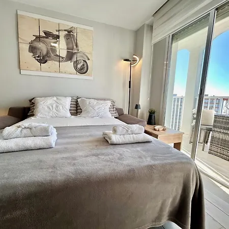 Gatu Salada, Junto La Playa, Parking, Terraza, Aire Acc, Piscina, Wifi Solo Familias O Grupos Mayores De 21 Anos